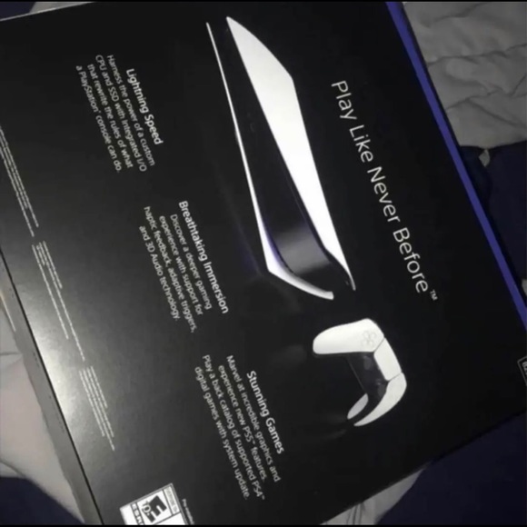 PS5 - Picture 3 of 3